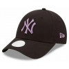 New York Yankees League Essential Womens Black 9FORTY Adjustable Cap 9FORTY Black 60240300