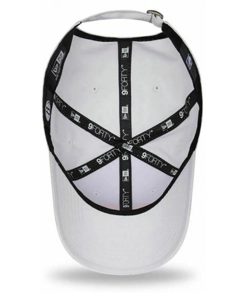Brooklyn Nets Neon Logo Stone 9FORTY Cap 9FORTY Colour: Cream 60240459